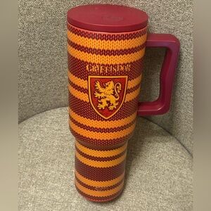 Simple Modern Harry Potter Gryffindor Crest Sweater Trek Tumbler w Handle - 40oz